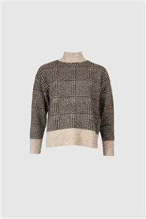 With Black taupe Audrey coltrui